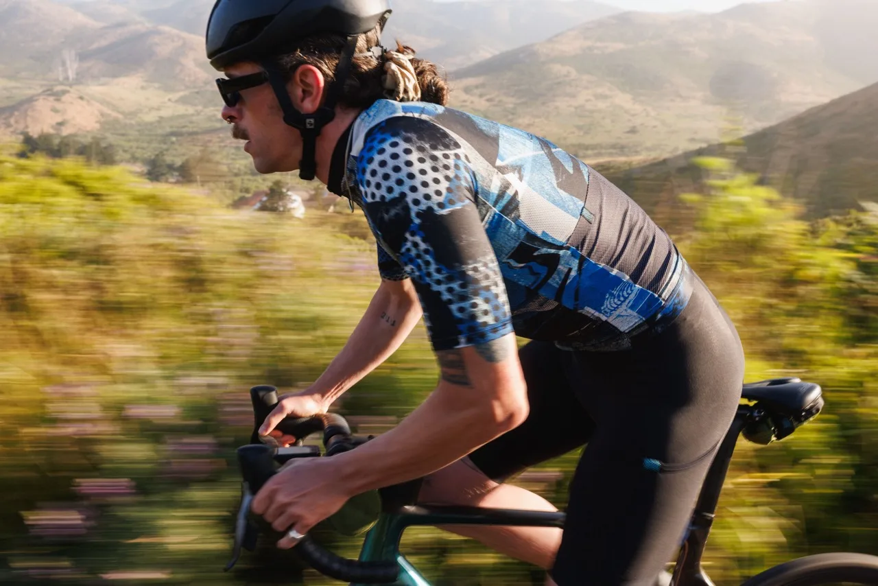 Ornot Park Jersey es una camiseta clásica de ciclismo con toques modernos