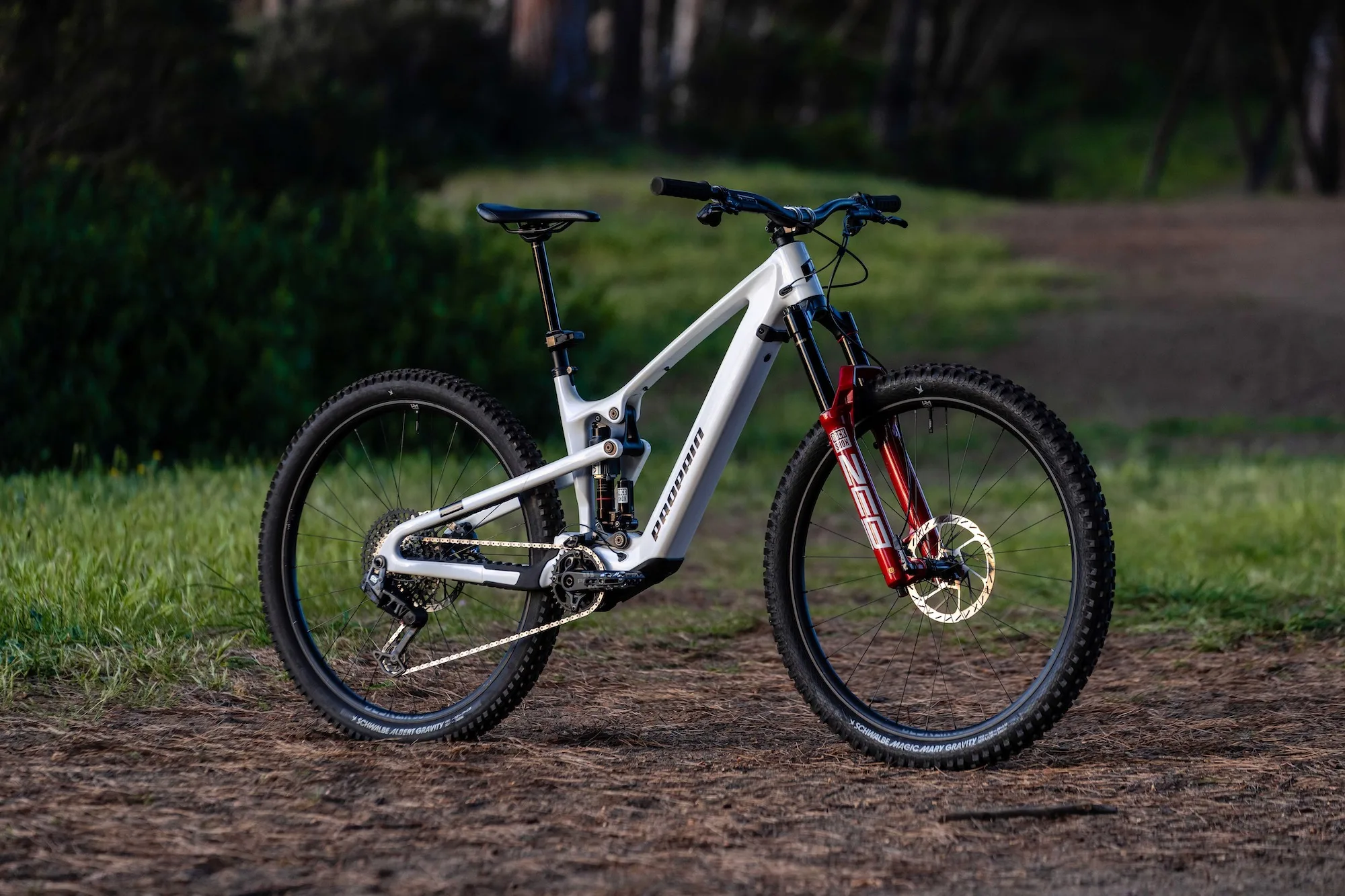 Propair se une al club EMTB liviano con el nuevo SRESH SL
