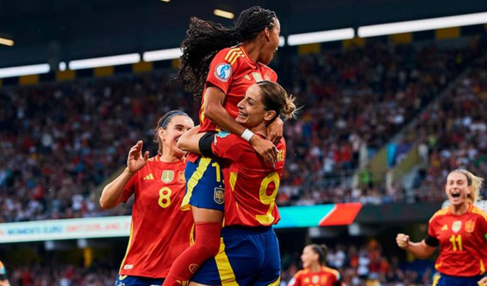Expoziție roșie la Berna cu Doublete de Esther și Golazo de Alexia
 – Știri din Spania