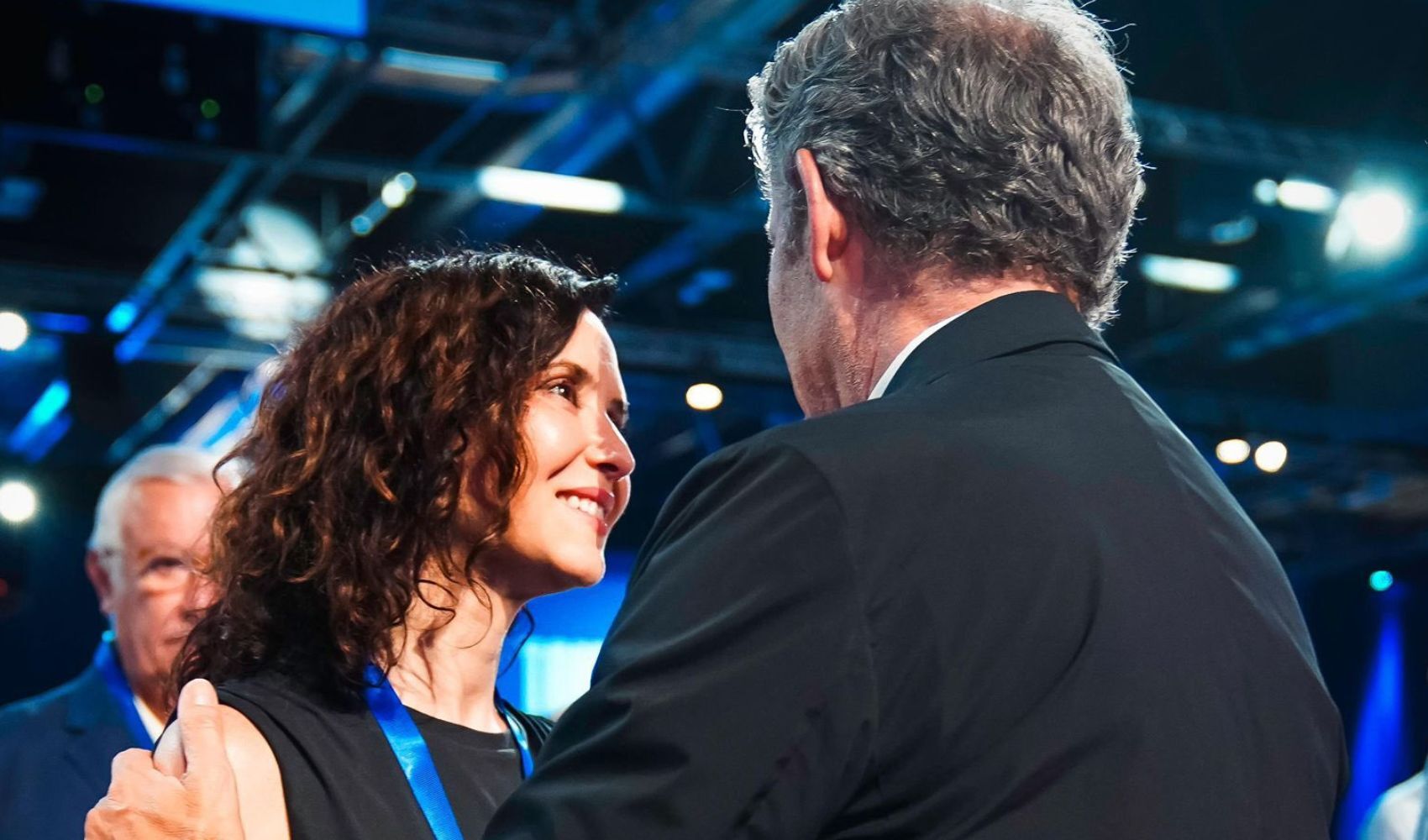 Ayuso transformă Congresul PP într -o tribună personală împotriva lui Sánchez
 – Știri din Spania
