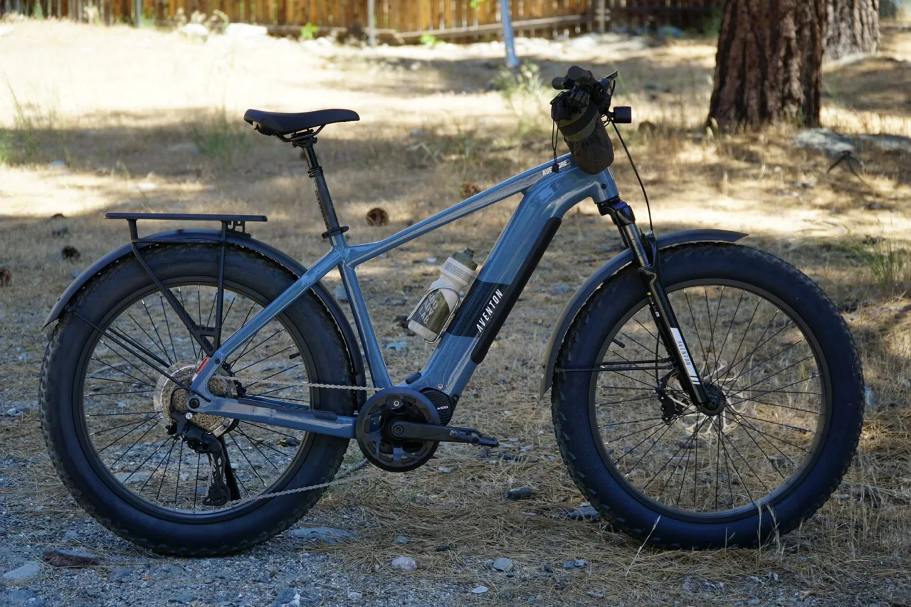 Nuevo Aventure M Mid-Drive Fat Tire Ebike utiliza el propio sistema de motor y autoshift de Aventon