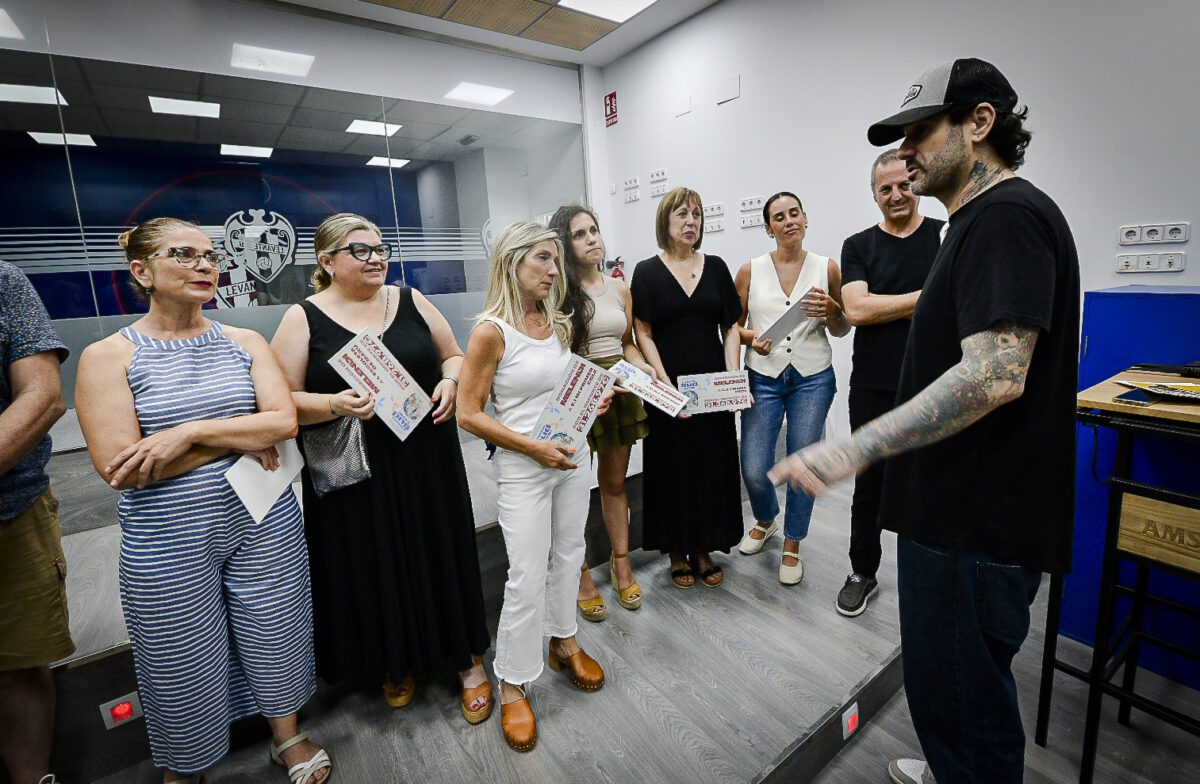 Melendi Dona 330.000 de euro cu concertul său de caritate la Valencia pentru a ajuta afectat de Dana
 – Știri din Valencia