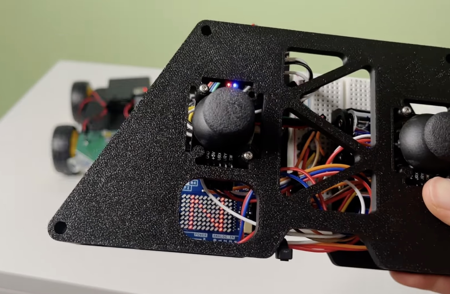 Construir un controlador de robot Wi-Fi que acepte comandos de voz