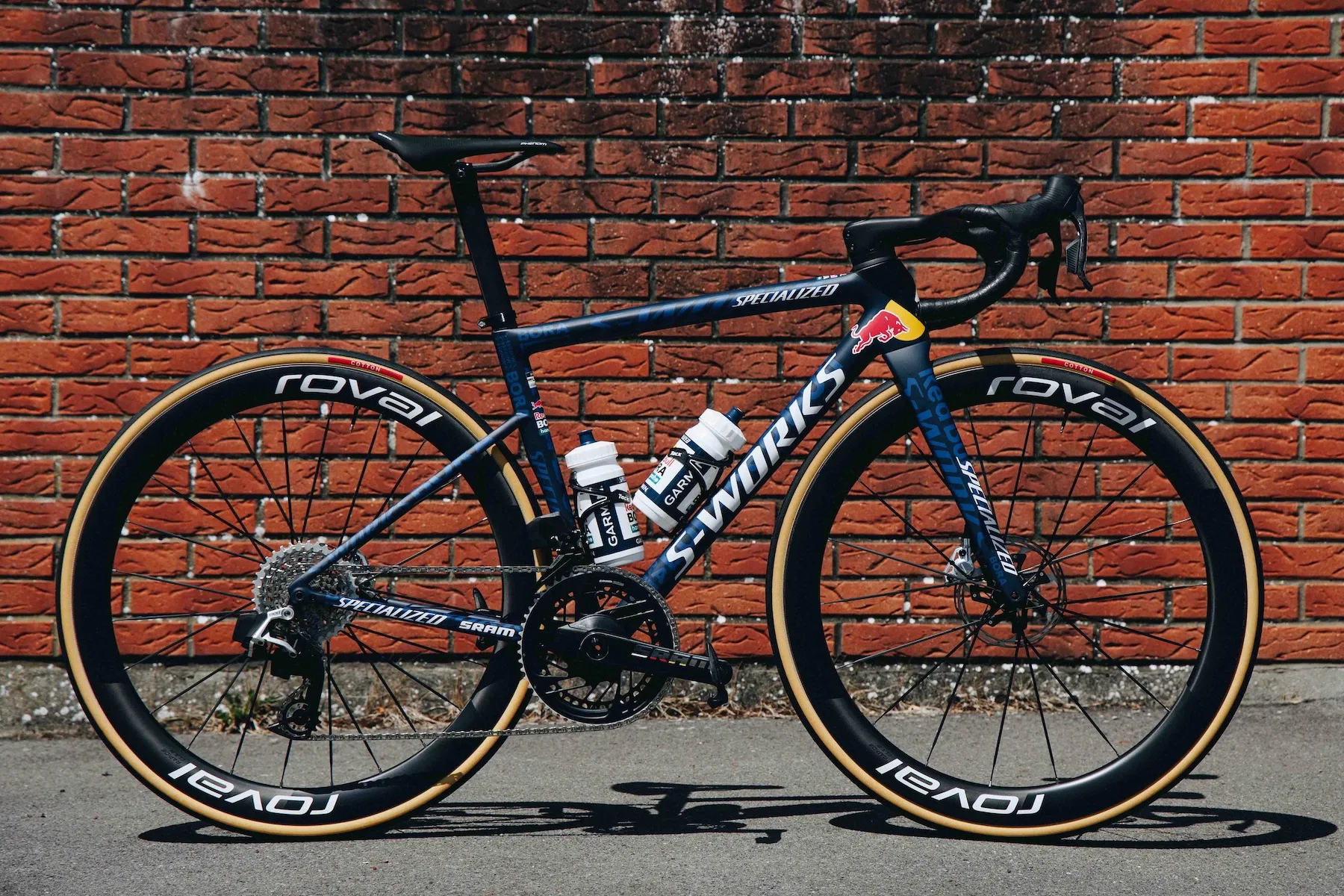 Red Bull da las alas S-Works Tarmac SL8 con Ltd Tour Edition