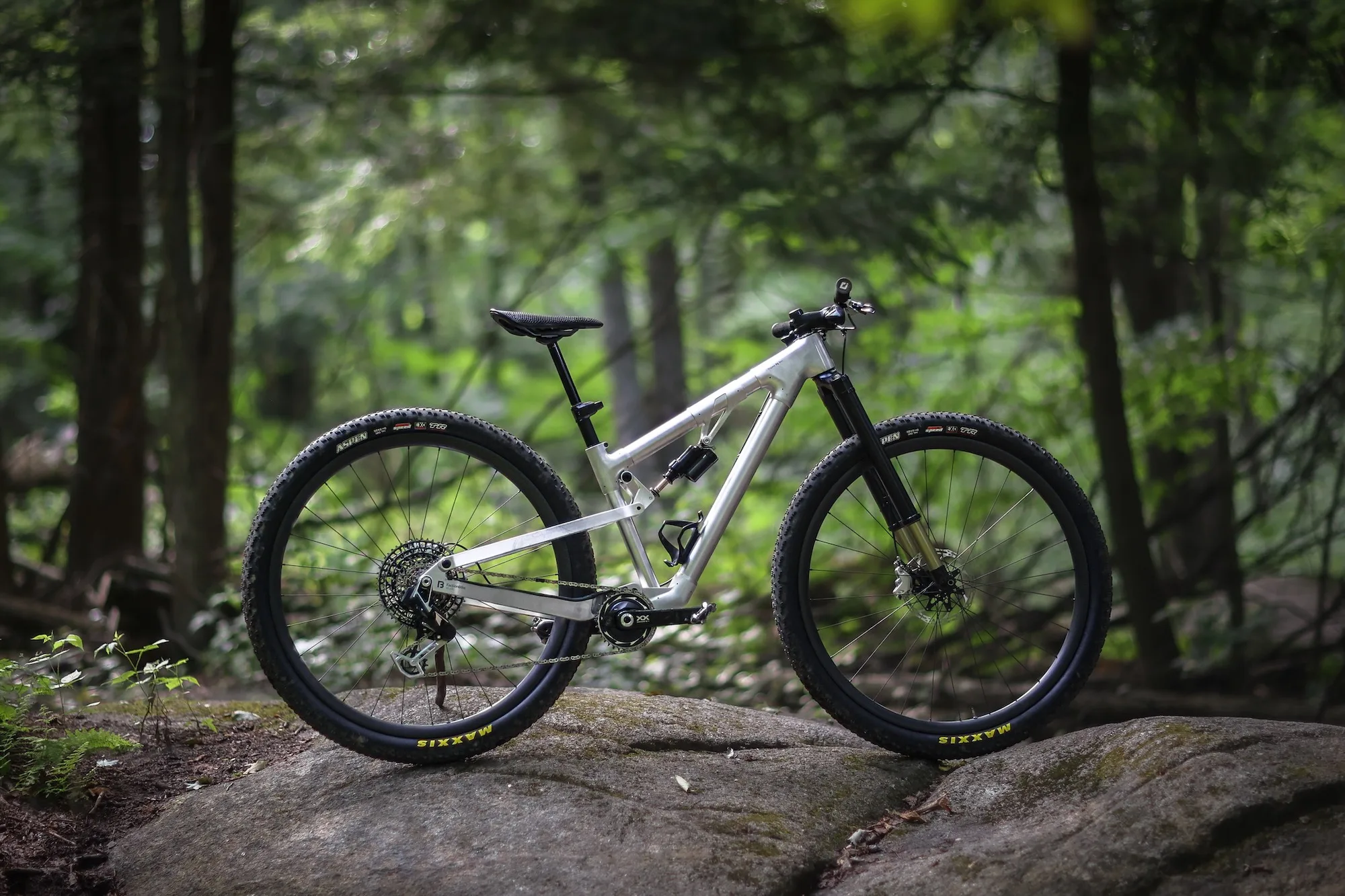 Faction Bike Studio comienza a probar su prototipo Big Ben de 32 pulgadas