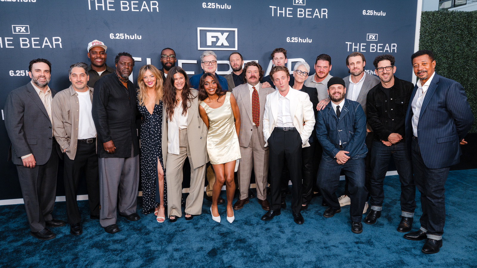 Por qué el elenco del oso se ve tan familiar
