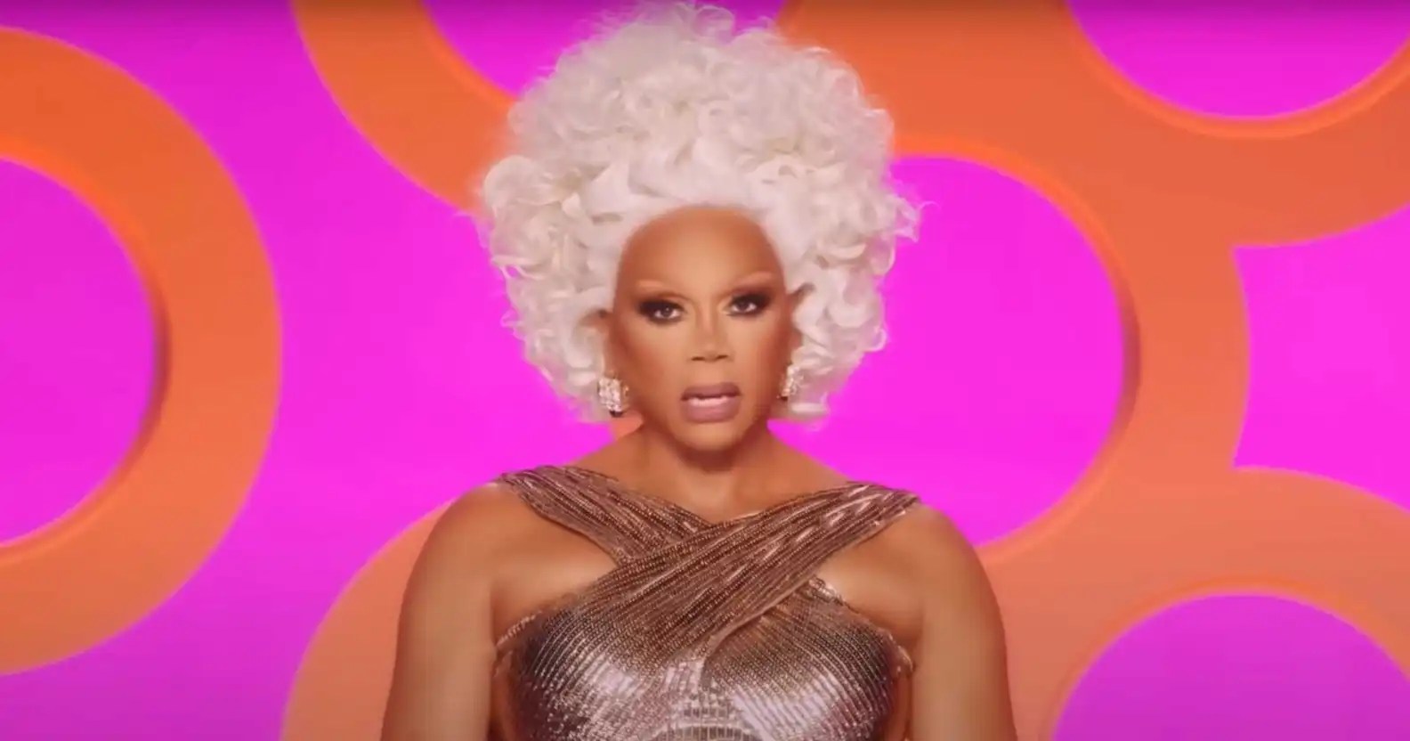 La actualización de transición de RuPaul’s Drag Race Star comparte la vida y anuncia parlamento de redes sociales