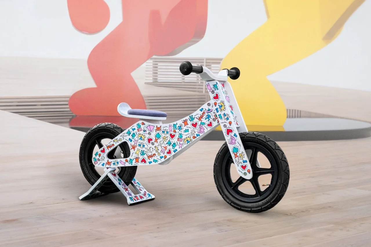 Affinity Cycles x Keith Haring Collection le da a las obras de arte icónicas sus propias ruedas